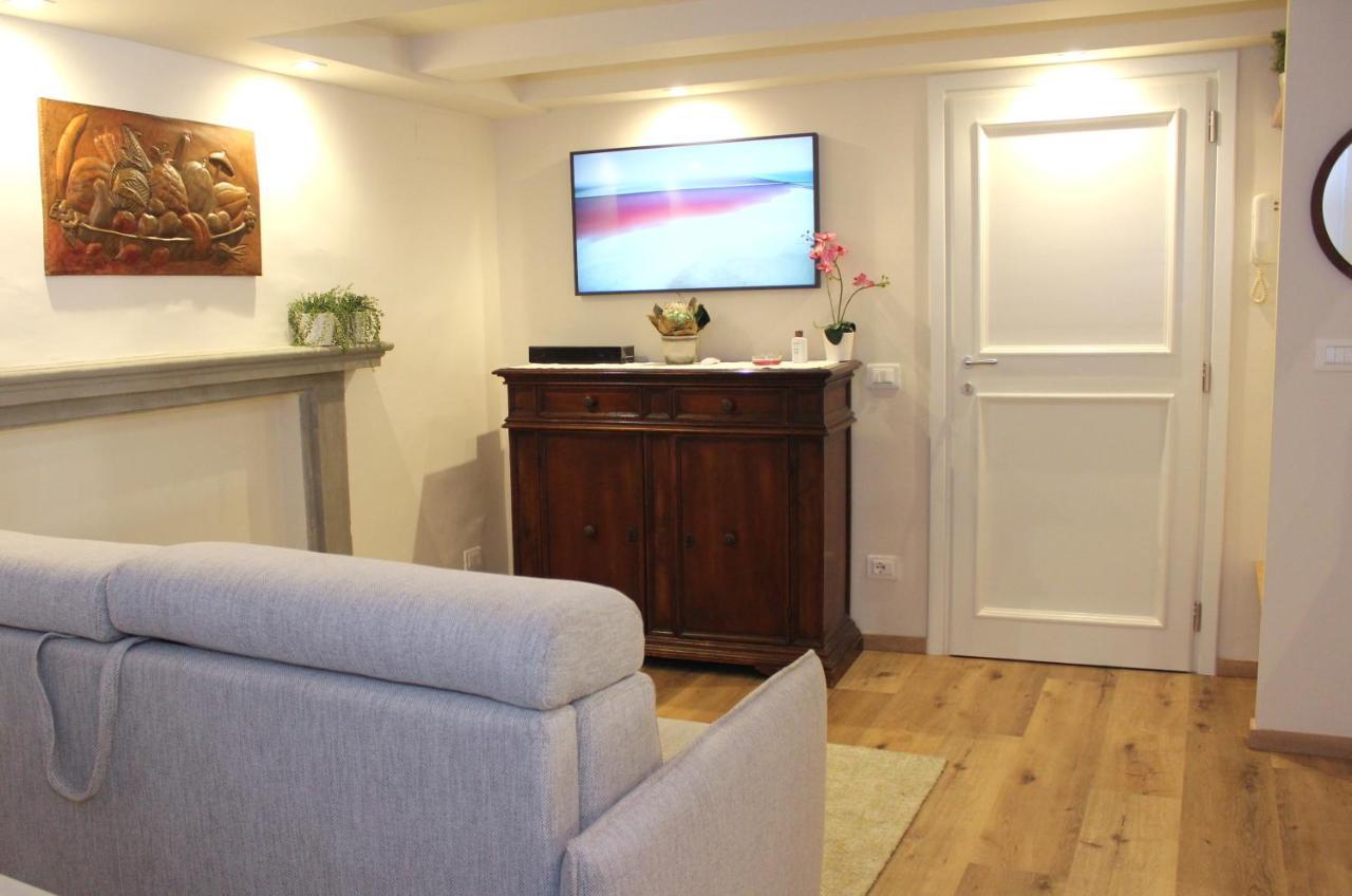 Art Apartment Santa Croce Suite Florence Exterior photo